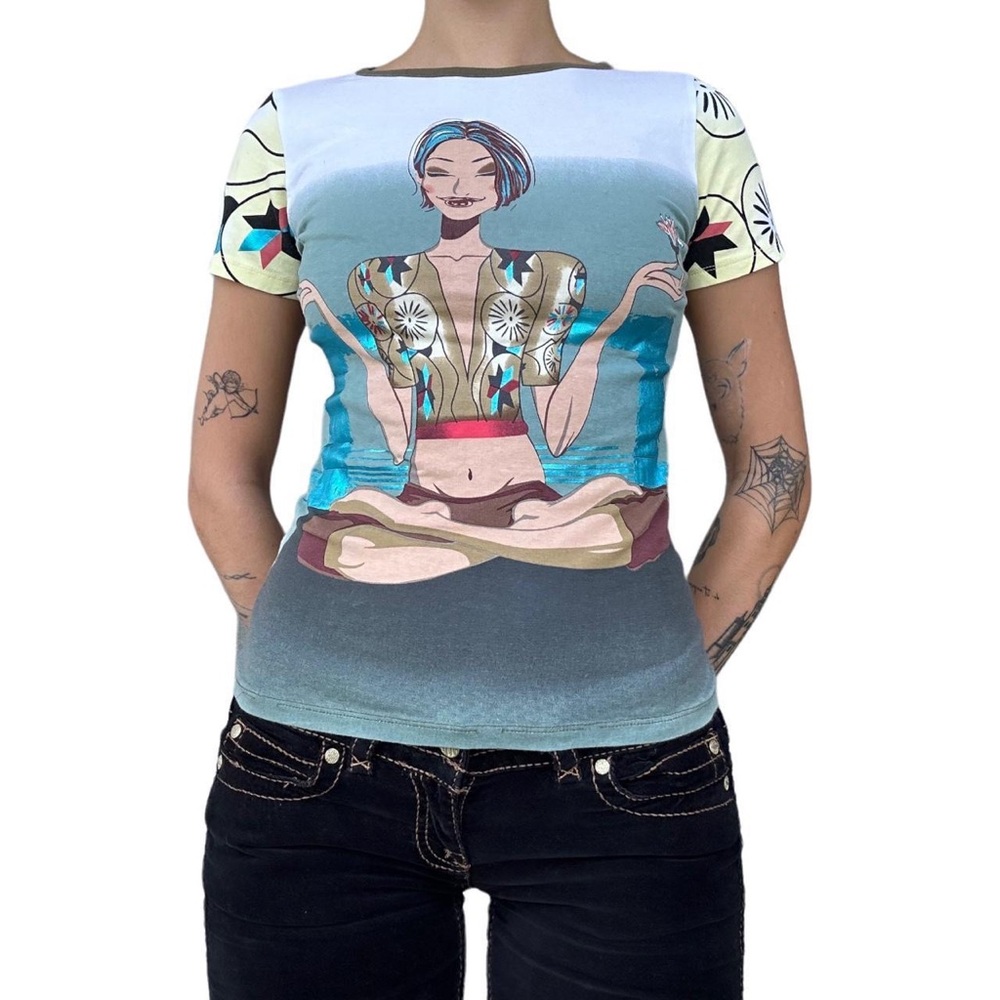 !!SOLD!! Y2k Custo Barcelona graphic tee